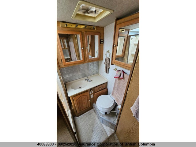 Auction sale of the 1997 Freightliner Chassis X Line Motor Home, vin: 4UZ6XFBC4VC899026, lot number: 40088800