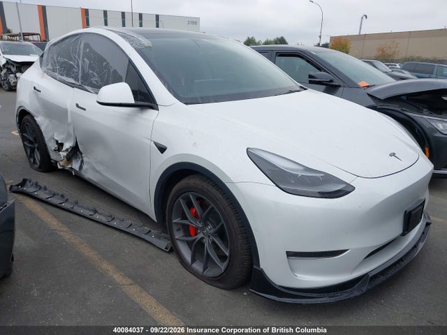 40084037 :رقم المزاد ، 5YJYGDEF2MF202221 vin ، 2021 Tesla Model Y Performance مزاد بيع