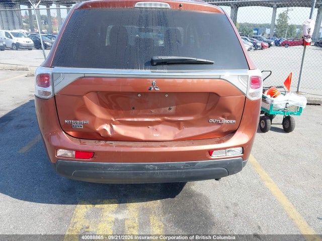 JA4AZ2A30EZ605874 Mitsubishi Outlander Es