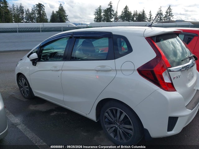 Auction sale of the 2015 Honda Fit, vin: 3HGGK5H86FM106993, lot number: 40088881