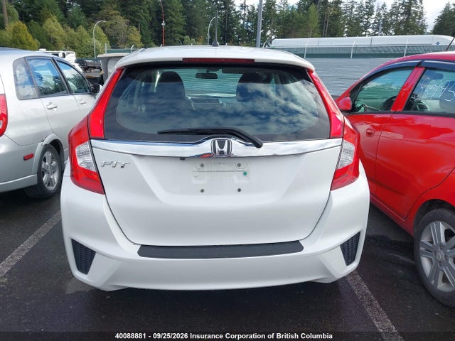 Auction sale of the 2015 Honda Fit, vin: 3HGGK5H86FM106993, lot number: 40088881