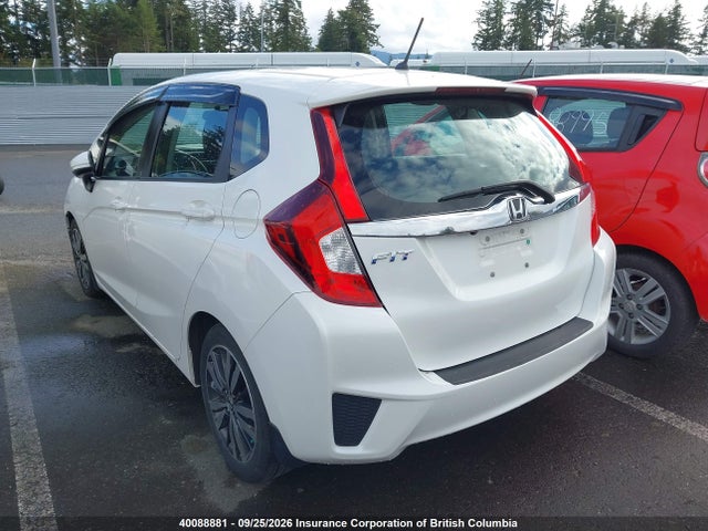 Auction sale of the 2015 Honda Fit, vin: 3HGGK5H86FM106993, lot number: 40088881