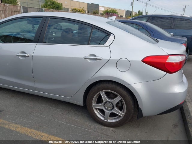 40085788 :رقم المزاد ، KNAFX4A86F5435082 vin ، 2015 Kia Forte Ex مزاد بيع