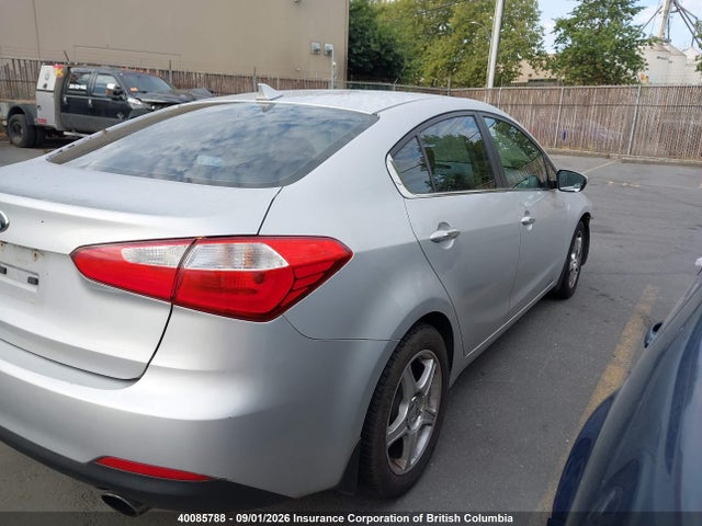 40085788 :رقم المزاد ، KNAFX4A86F5435082 vin ، 2015 Kia Forte Ex مزاد بيع