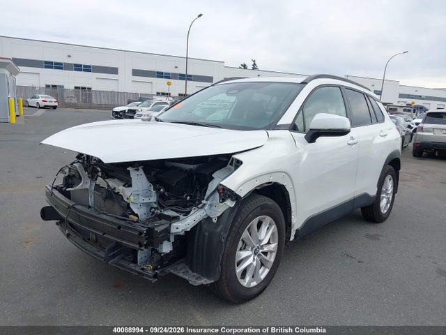 Продажа на аукционе авто 2023 Toyota Corolla Cross Le, vin: 7MUBAABG4PV078848, номер лота: 40088994