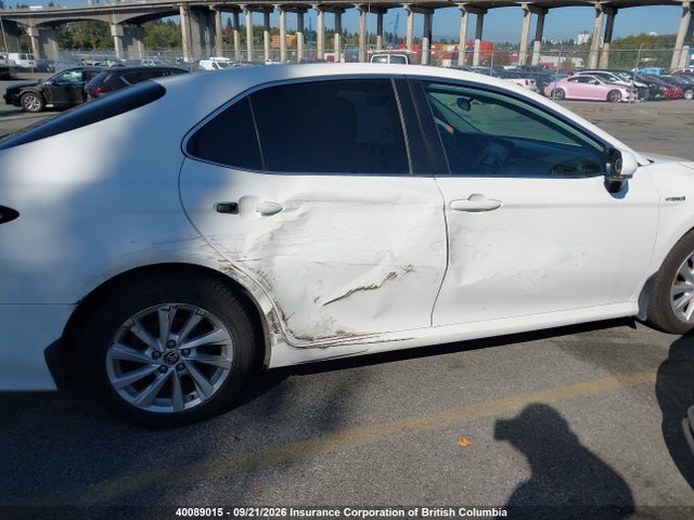 Продаж на аукціоні авто 2021 Toyota Camry, vin: 4T1C31AKXMU028697, номер лоту: 40089015