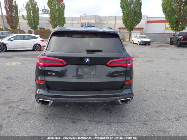 BMW X5 2019 5UXCR6C55KLL53296 Image 17