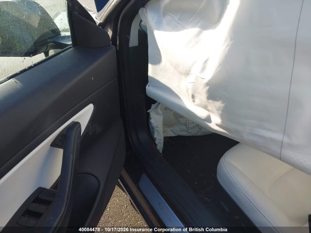 5YJ3E1EB7KF236521 Tesla MODEL 3