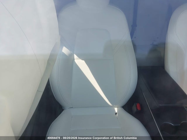 5YJ3E1EB7KF236521 Tesla MODEL 3
