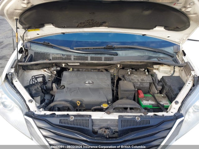 Продажа на аукционе авто 2013 Toyota Sienna Le, vin: 5TDKK3DC4DS352915, номер лота: 40089051