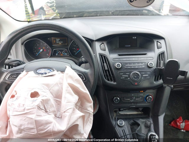 Ford FOCUS S 2015 1FADP3E21FL309594 Image 16