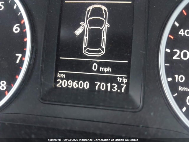 2015 Volkswagen Tiguan Comfortline/trendline მანქანა იყიდება აუქციონზე, vin: WVGHV7AX5FW510399, აუქციონის ნომერი: 40089078