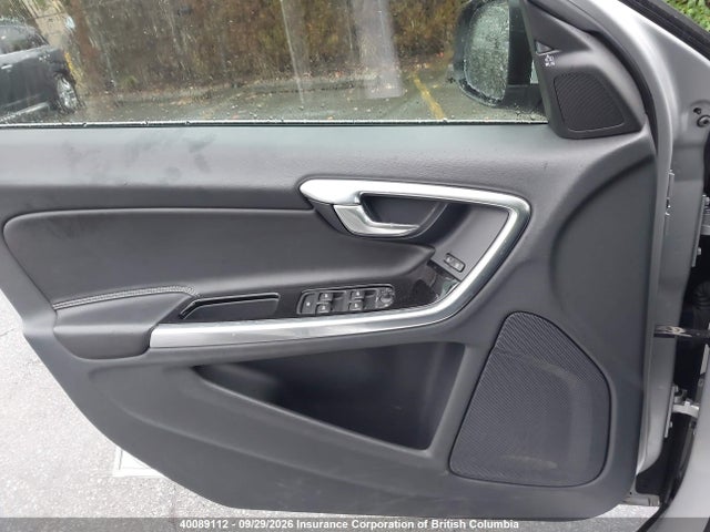 Volvo S60 2015 YV149MFM3F2332014 Image 21