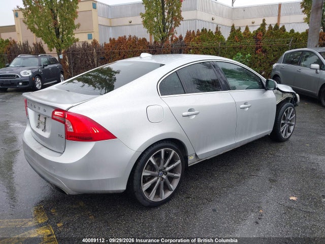 Volvo S60 2015 YV149MFM3F2332014 Image 4