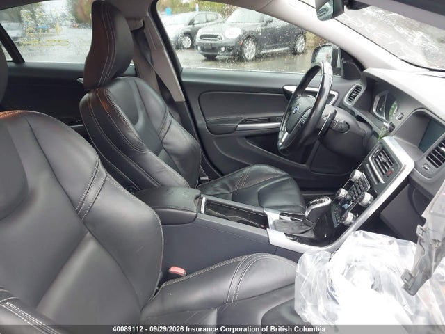 Volvo S60 2015 YV149MFM3F2332014 Image 5