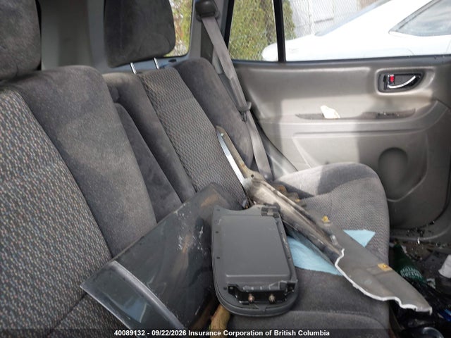 2004 Hyundai Santa Fe მანქანა იყიდება აუქციონზე, vin: KM8SB13D04U607808, აუქციონის ნომერი: 40089132