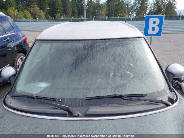 40089149 :رقم المزاد ، WMWML335X9TX33523 vin ، 2009 Mini Cooper Clubman مزاد بيع
