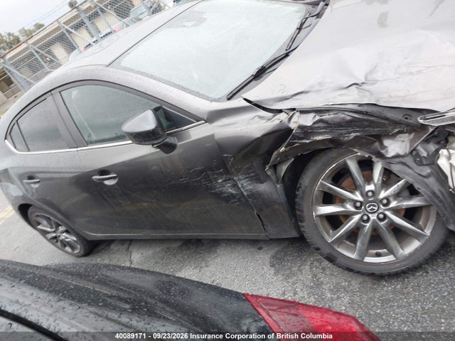 Продаж на аукціоні авто 2018 Mazda 3 Grand Touring, vin: 3MZBN1M39JM238798, номер лоту: 40089171