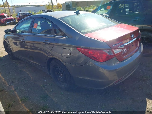 40089177 :رقم المزاد ، 5NPEB4AC1DH572705 vin ، 2013 Hyundai Sonata Gl مزاد بيع
