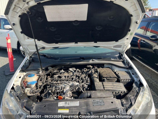 2011 Volkswagen Golf მანქანა იყიდება აუქციონზე, vin: WVWDM7AJ1BW212072, აუქციონის ნომერი: 40089201