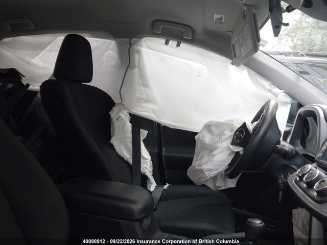Toyota RAV4 LE 2018 2T3BFREV9JW811423 Image 5