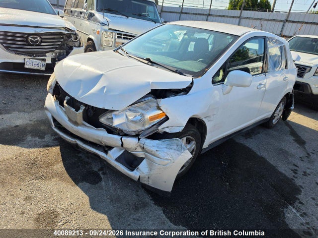 40089213 :رقم المزاد ، 3N1BC11EX8L383494 vin ، 2008 Nissan Versa مزاد بيع