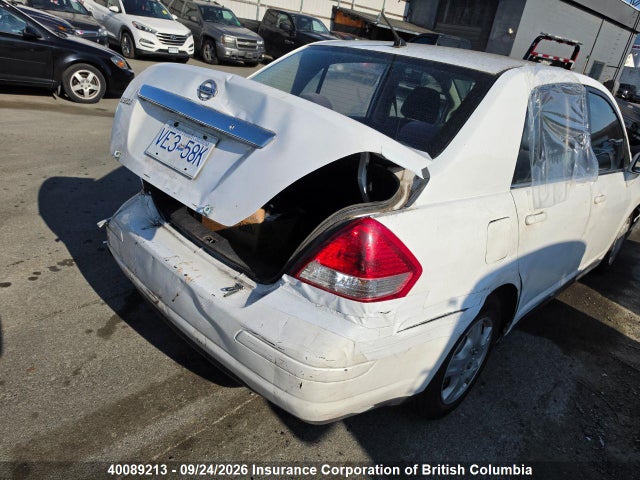 40089213 :رقم المزاد ، 3N1BC11EX8L383494 vin ، 2008 Nissan Versa مزاد بيع