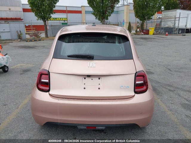 2026 Fiat 500e Bev Pop მანქანა იყიდება აუქციონზე, vin: ZFAFFAB44TX270401, აუქციონის ნომერი: 40089245