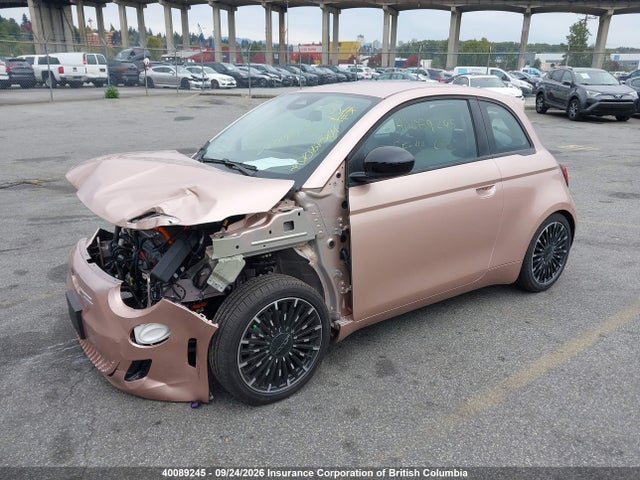 2026 Fiat 500e Bev Pop მანქანა იყიდება აუქციონზე, vin: ZFAFFAB44TX270401, აუქციონის ნომერი: 40089245