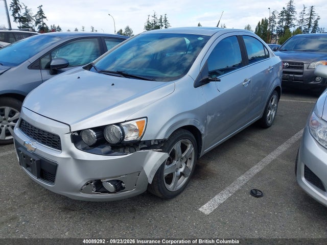 Chevrolet Sonic 2014 1G1JC5EH5E4166949 Image 2