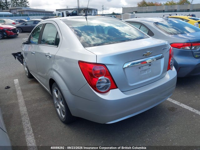 Chevrolet Sonic 2014 1G1JC5EH5E4166949 Image 3