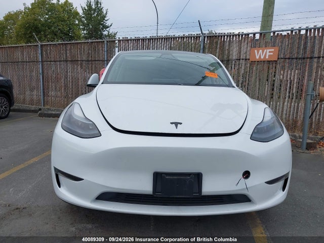 Tesla Model Y 2023 LRWYGDFD6PC902853 Image 13