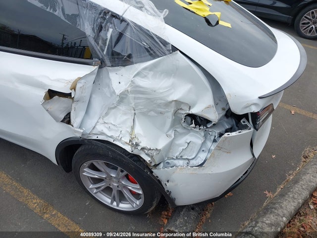 Tesla Model Y 2023 LRWYGDFD6PC902853 Image 19