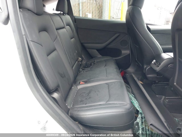 Tesla Model Y 2023 LRWYGDFD6PC902853 Image 8
