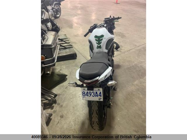 Kawasaki Ex650 F 2015 JKAEXEF15FDA21634 Image 3