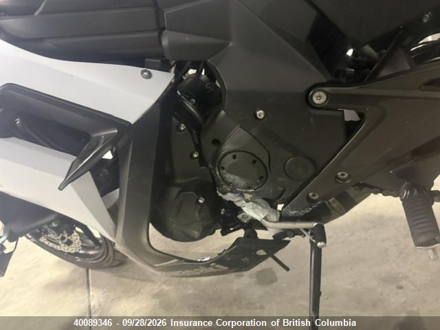 Kawasaki Ex650 F 2015 JKAEXEF15FDA21634 Image 5