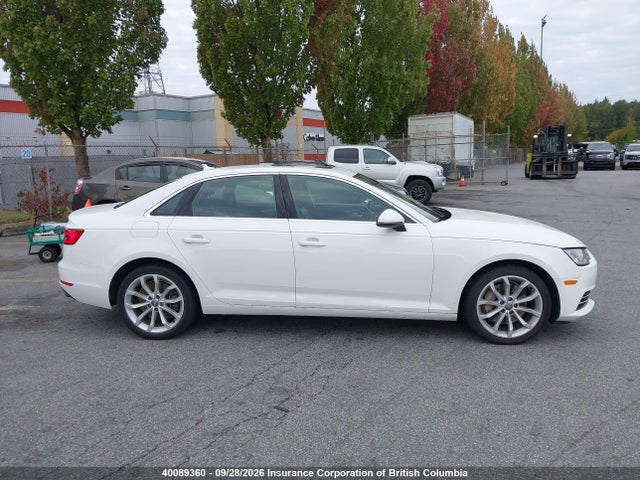 Продаж на аукціоні авто 2017 Audi A4, vin: WAUBNAF4XHN003316, номер лоту: 40089360