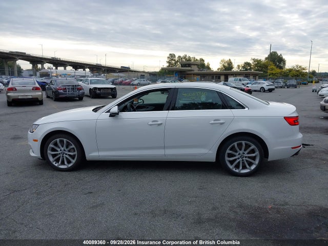 Продаж на аукціоні авто 2017 Audi A4, vin: WAUBNAF4XHN003316, номер лоту: 40089360