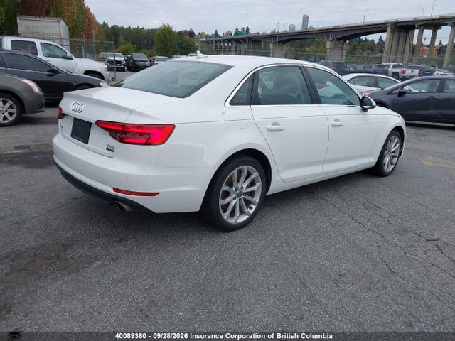 Продаж на аукціоні авто 2017 Audi A4, vin: WAUBNAF4XHN003316, номер лоту: 40089360