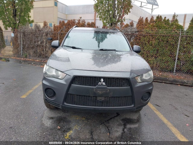 40089400 :رقم المزاد ، JA4AT2AW3BU605730 vin ، 2011 Mitsubishi Outlander Es مزاد بيع