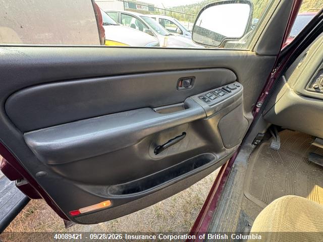 40089421 :رقم المزاد ، 2GTEK13TX51319543 vin ، 2005 Gmc New Sierra K1500 مزاد بيع