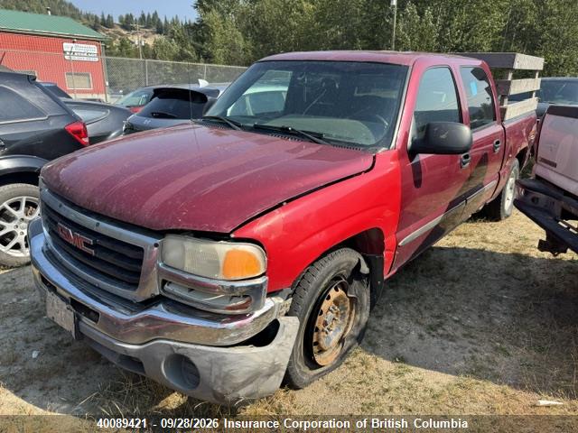 40089421 :رقم المزاد ، 2GTEK13TX51319543 vin ، 2005 Gmc New Sierra K1500 مزاد بيع
