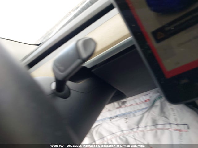 40089469 :رقم المزاد ، 7SAYGDEE1NF490132 vin ، 2022 Tesla Model Y Long Range مزاد بيع