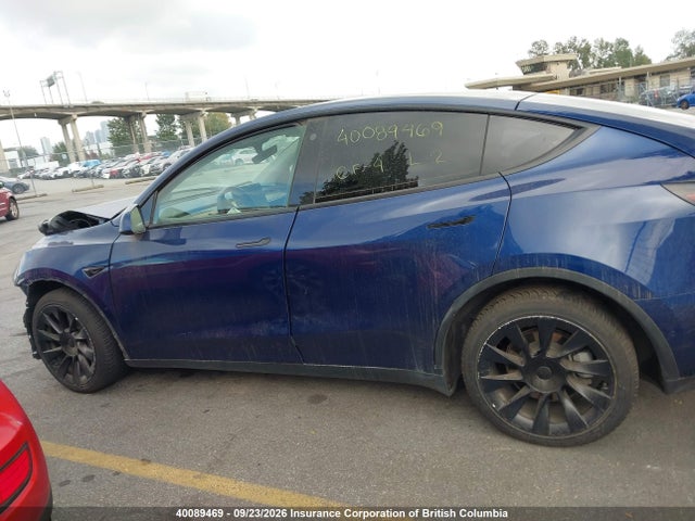 40089469 :رقم المزاد ، 7SAYGDEE1NF490132 vin ، 2022 Tesla Model Y Long Range مزاد بيع