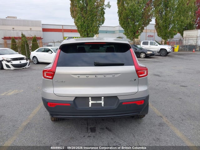 Volvo XC40 2024 YV4L12ULXR2228712 Image 17