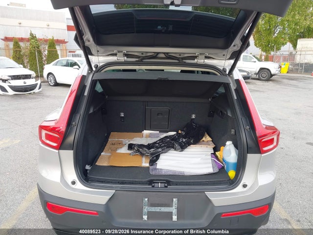 Volvo XC40 2024 YV4L12ULXR2228712 Image 23