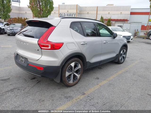 Volvo XC40 2024 YV4L12ULXR2228712 Image 4