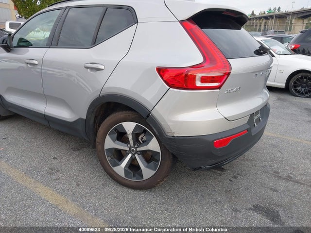 Volvo XC40 2024 YV4L12ULXR2228712 Image 6