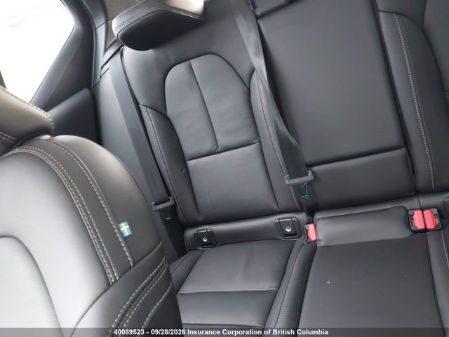 Volvo XC40 2024 YV4L12ULXR2228712 Image 8
