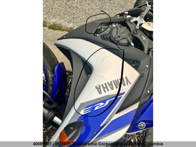 40089531 :رقم المزاد ، MH3RH06N5FK002537 vin ، 2015 Yamaha Yzfr3 مزاد بيع